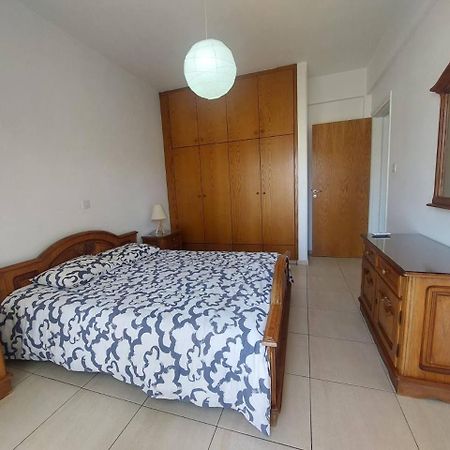 Sunny 2 Bedroom Larnaca Center Buitenkant foto