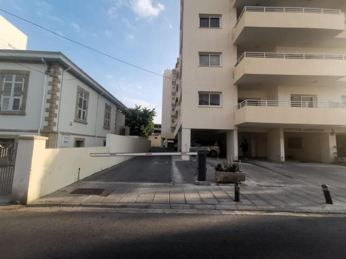 Sunny 2 Bedroom Larnaca Center Buitenkant foto